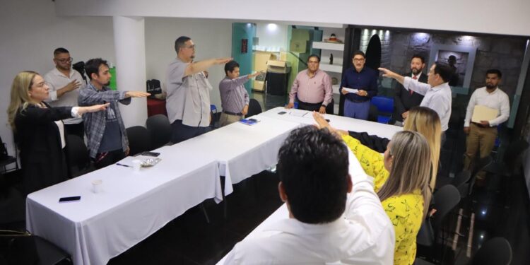 Ratifica Junta de Gobierno  al Director de Imfoculta