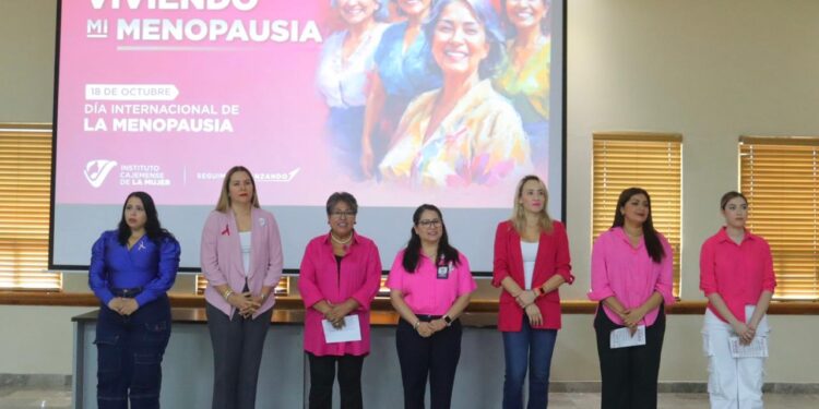 Imparte Instituto Cajemense de la mujer conferencia  «VIVIENDO CON MI MENOPAUSIA»