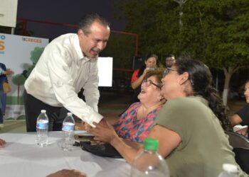 Convoca Toño Astiazarán a vecinos de la Olivares a participar en Presupuesto CRECES