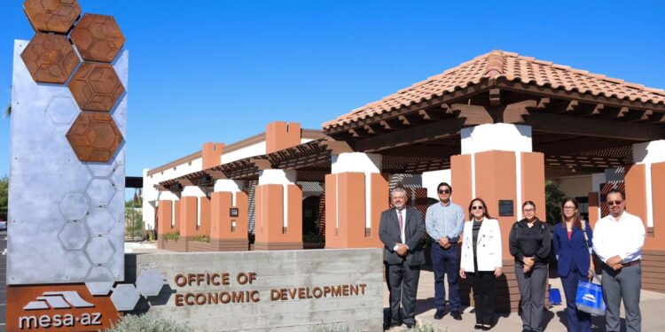 Se reúne doctora Karla Córdova González con autoridades en Mesa, Arizona