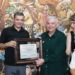 Inauguran obra “Gratitud” del pintor etchojoense Fernando Robles