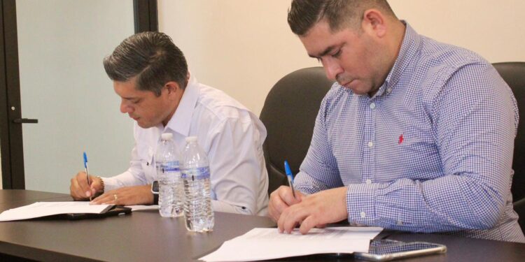 Ayuntamiento de Huatabampo firma convenio de colaboración con la UTE
