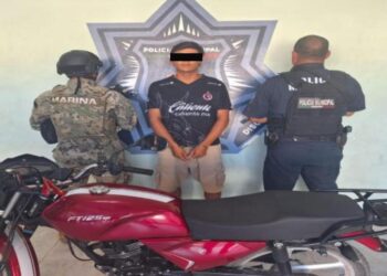 Detienen SSPM Y MARINA a dos por presunto delito de posesión de vehículo robado