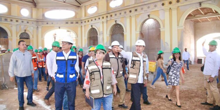 Supervisa Gobernador Durazo 75% de avance del Mercado Municipal