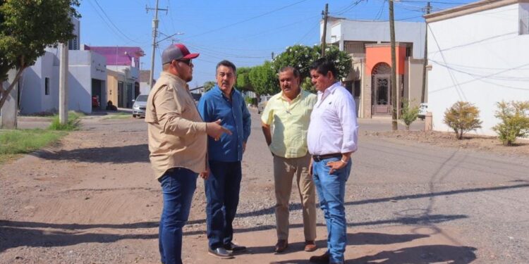 Supervisa alcalde Javier Lamarque avances en pavimentación de vialidades