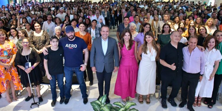 Concluye Juan Pablo Escobar el Segundo Congreso de la Familia con un llamado a fortalecer el núcleo familiar