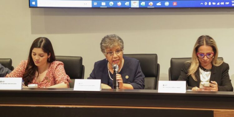 Recibe Congreso de Sonora propuestas para profesionalización de servidores públicos municipales