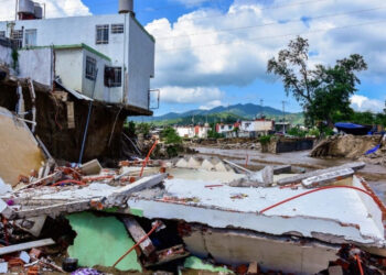 Mil 500 trabajadores del gobierno federal apoyan en limpieza en Acapulco