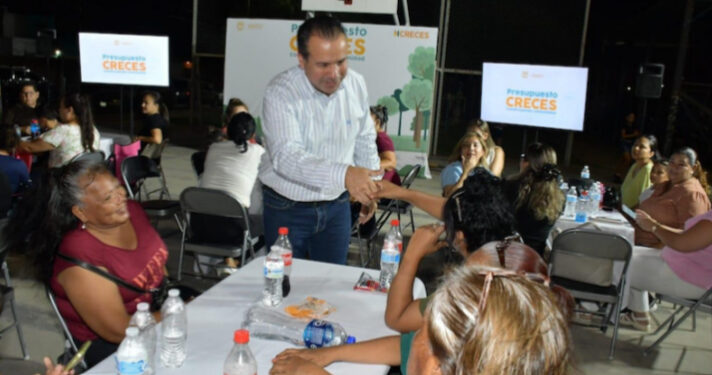 Encabeza Toño Astiazarán asamblea de Presupuesto CRECES en San Bosco