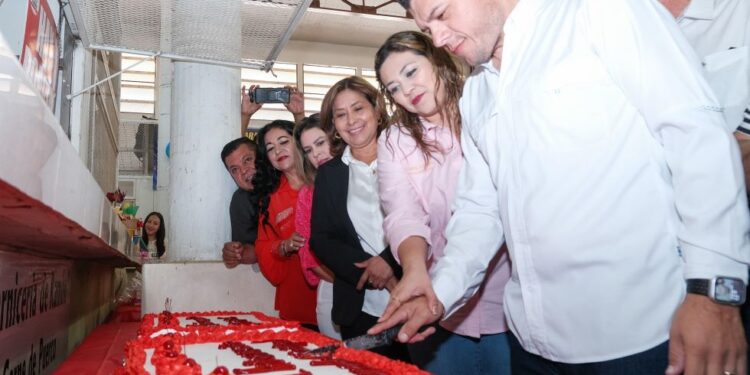 Celebran el 71 Aniversario del Mercado Municipal de Huatabampo