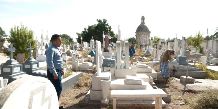 Tendrá el Ayuntamiento de Huatabampo los panteones listos para el Día de Muertos