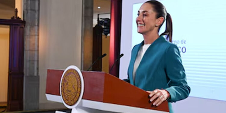 Celebra Sheinbaum que TEPJF resolviera que INE siga con elección judicial