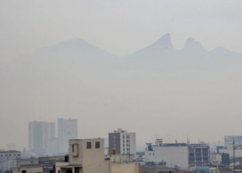 Se registran altos índices de contaminación en Monterrey