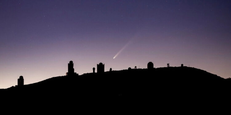Hoy el «cometa del siglo» alcanzará su punto más cercano a la Tierra