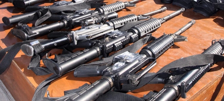 Examinará Corte de EU demanda contra armas