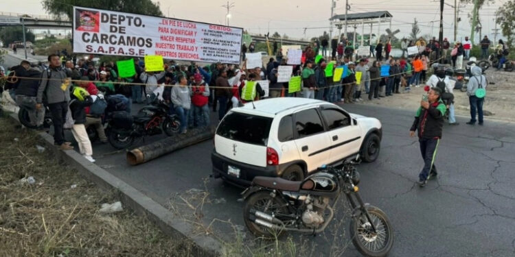 Desquician trabajadores del Suteym vialidades de Ecatepec