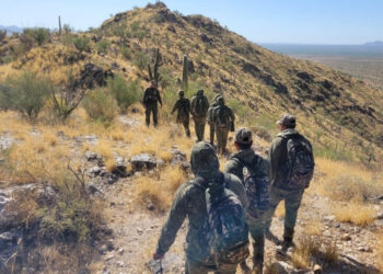 Detienen a guía de migrantes en la frontera entre Sonora y Arizona