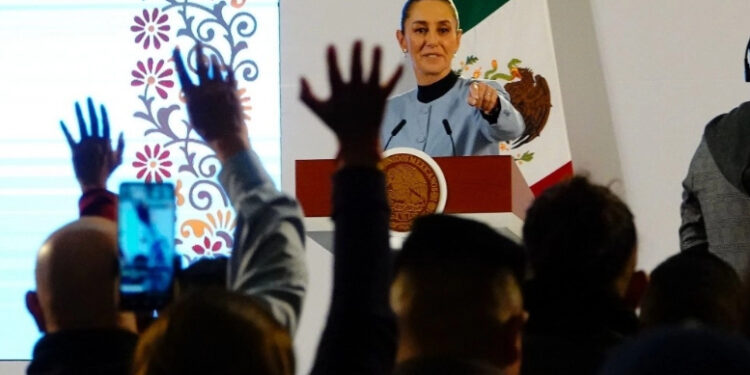 Descarta Sheinbaum una crisis económica; “cero, no hay problema”