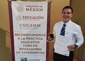 Reconocen autoridades educativas nacionales a docente de Cobach Sonora