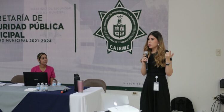 Imparten plática sobre las bases de nutrición a policías municipales