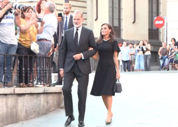 Felipe VI pide hablar “con franqueza de discrepancias desde el respeto”