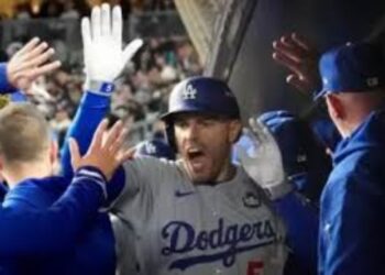 Dodgers derrotan a Yankees y acarician barrida en la Serie Mundial