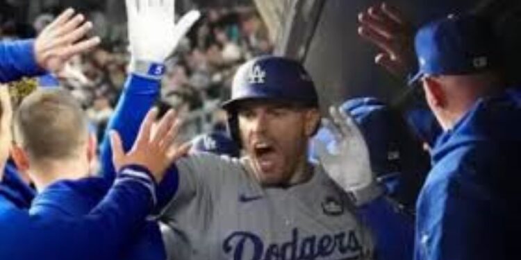 Dodgers derrotan a Yankees y acarician barrida en la Serie Mundial