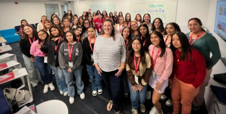 Apoyan formación de mujeres en ciencia, ingeniería y matemáticas: GES