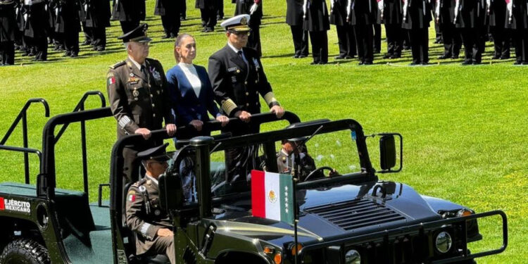 Fuerzas Armadas saludan a Claudia Sheinbaum como Presidenta de México