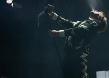 The Hives ofrece un explosivo show