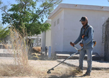 Supervisa Alcalde Javier Lamarque Limpieza Y Preparación De Panteones Municipales