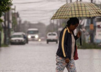 Onda tropical 29 provocará lluvias fuertes en 7 estados