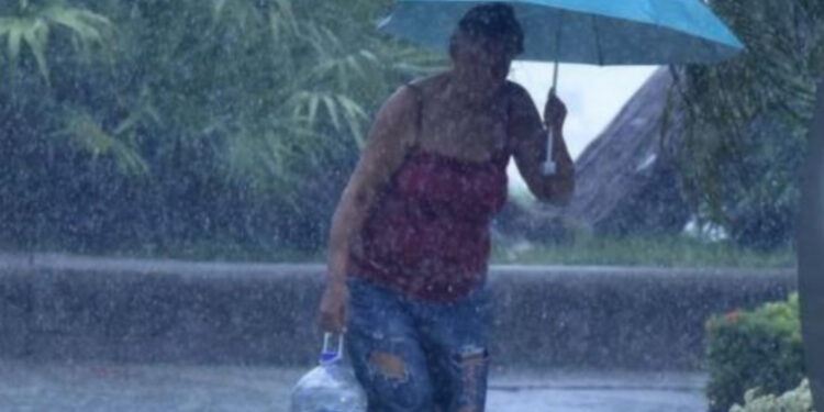 Canal de baja presión provocará lluvias fuertes en 5 estados