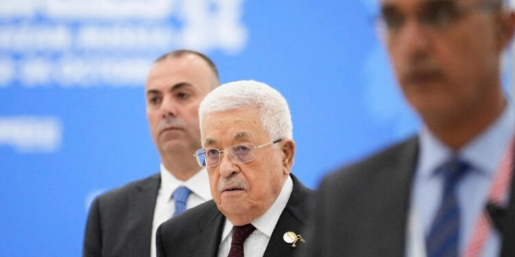 Israel se ha propuesto “vaciar” de palestinos a Gaza: Mahmoud Abbas