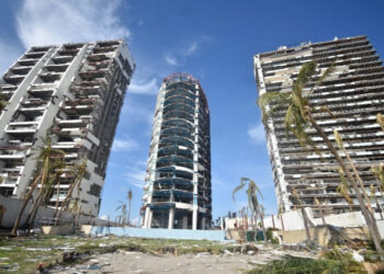 A un año de ‘Otis’, la reconstrucción de Acapulco fue mermada por ‘John’