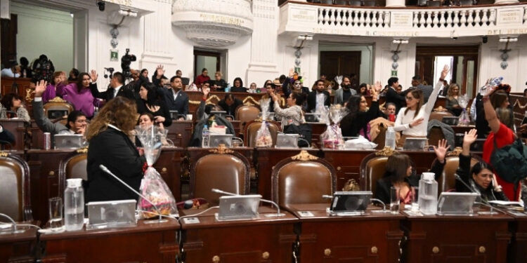 CDMX aprueba reforma de inimpugnabilidad a nivel federal