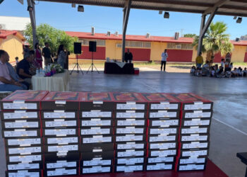 Entrega SEC tabletas a escuelas primarias de Guaymas- Empalme