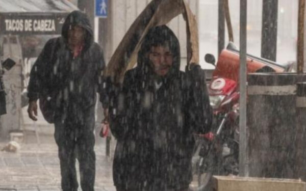 Temporal de lluvias y onda tropical 27 provocarán lluvias torrenciales en 2 estados