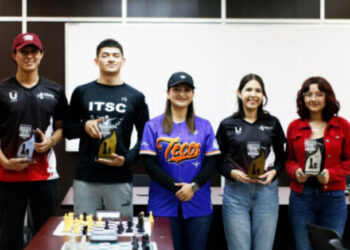 Triunfan estudiantes de Itesca en competencia estatal de ajedrez y tae kwon do