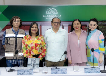 Presenta Gobierno de Sonora la revista “Voces de Migrantes por Sonora»