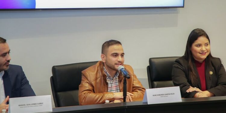 Presentan propuestas del concurso Iniciativa de Ley Juvenil 2024