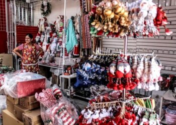 El Tianguis Navideño se instalará en El Mundito, acuerdan Comerciantes y Gobierno Municipal