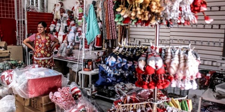 El Tianguis Navideño se instalará en El Mundito, acuerdan Comerciantes y Gobierno Municipal