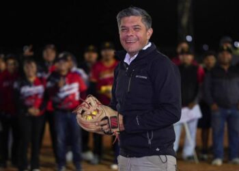 El alcalde ‘Beto’ Vázquez inaugura Ligas Municipales de Softbol de Huatabampo