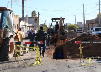 OOMAPAS realiza trabajos en calle 7 ave 7 y 8