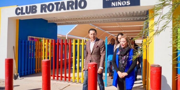 Arranca construcción de banqueta en preescolar Club de Leones