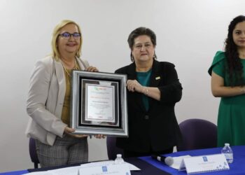 Entrega Cecyte Sonora reconocimiento a SoyUnison por su gran apoyo en el programa CecyteContiGo