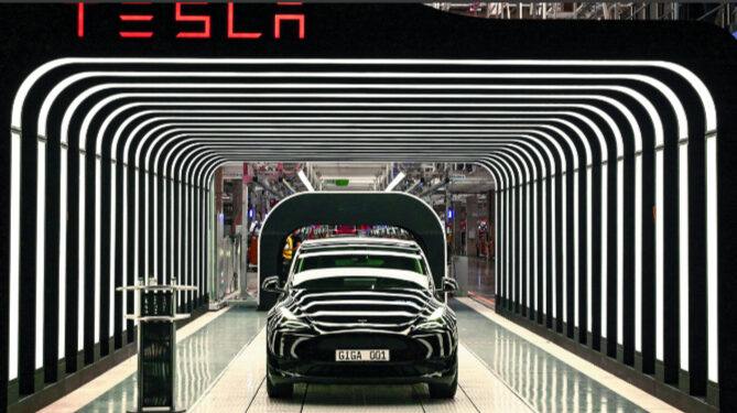 Acciones de Tesla suben como vínculo entre Trump y China