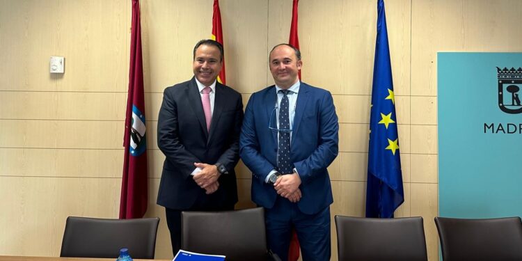 Proyecta Toño Astiazarán innovación tecnológica en gestión de tráfico similar a la de Madrid