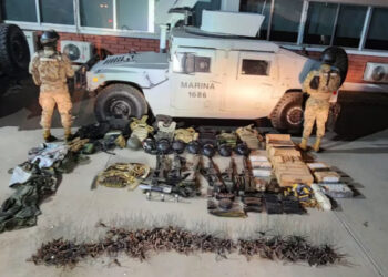 Asegura Marina armas y equipo táctico en Sinaloa